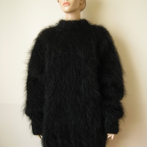 Fabriqué sur commande ! Pull en MOHAIR NOIR tricoté à la main