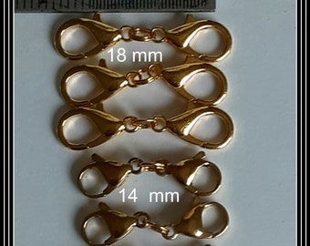 Set of 6 pieces Lobster Claws, 3 Pc 14 mm, 3 pc 18 mm . Double Lobster Claws, Gold plated, with joining split ring.