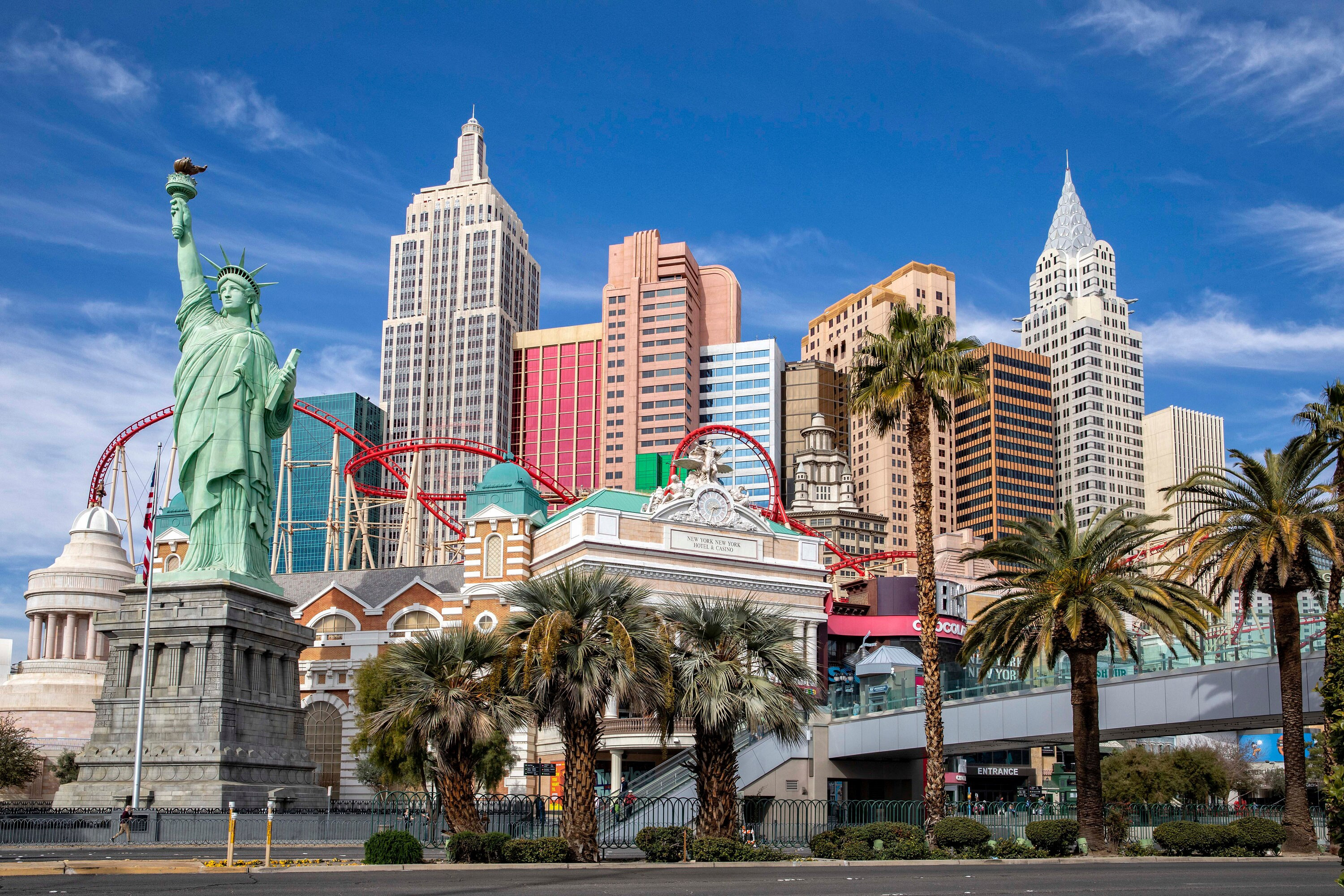 The Statue of Liberty outside of New York-New York sporting a 'Vegas  Safely' mask