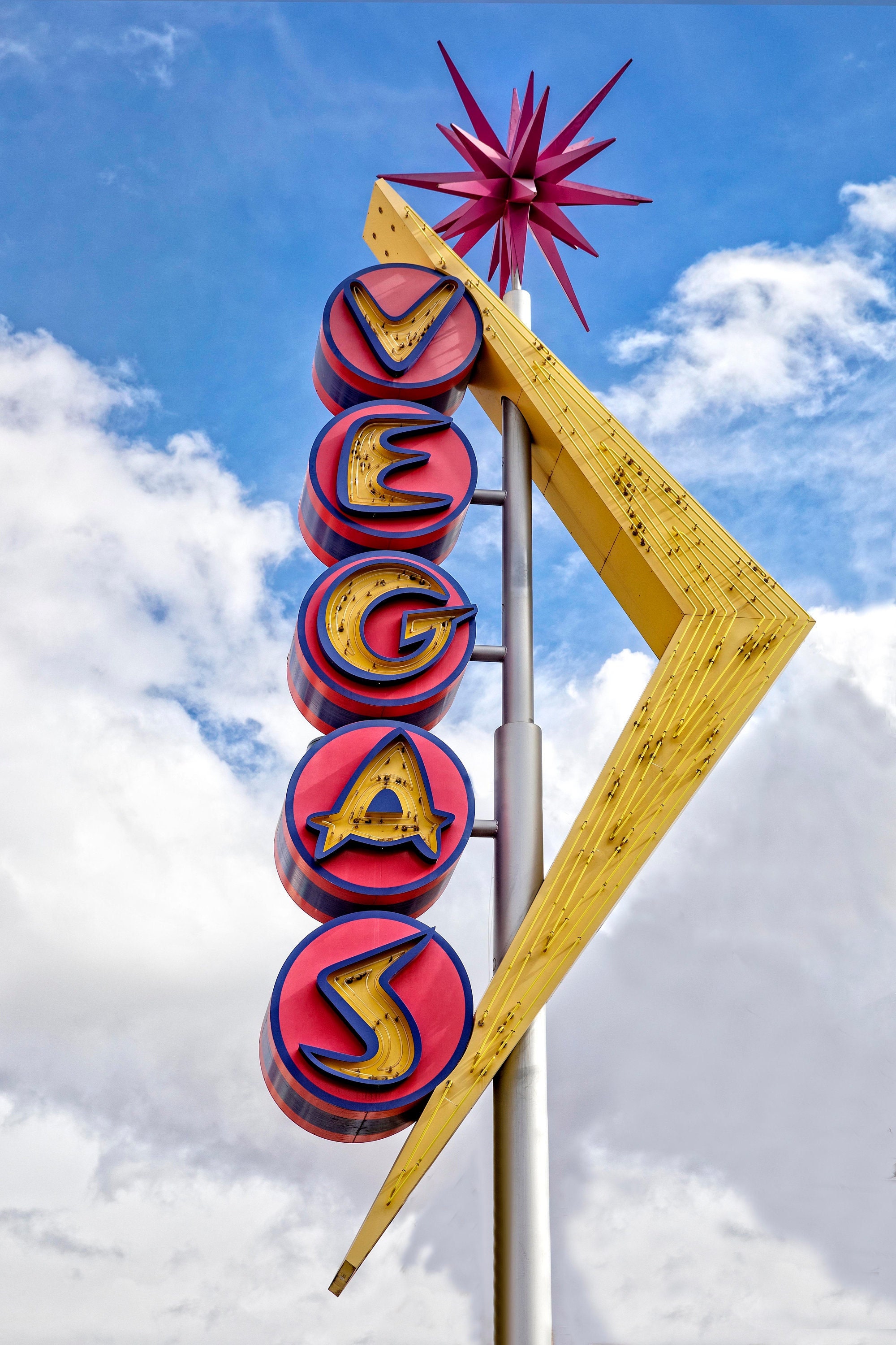 アート・デザイン・音楽  WATSON Search : Las Vegas Nevada Las Vegas Neon (Mod Design) | Anderson Design Group