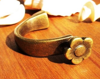 10pcs flower half bracelet, bronze half cuff, bracelet connector for 10 x 2mm leather, jewelry findings