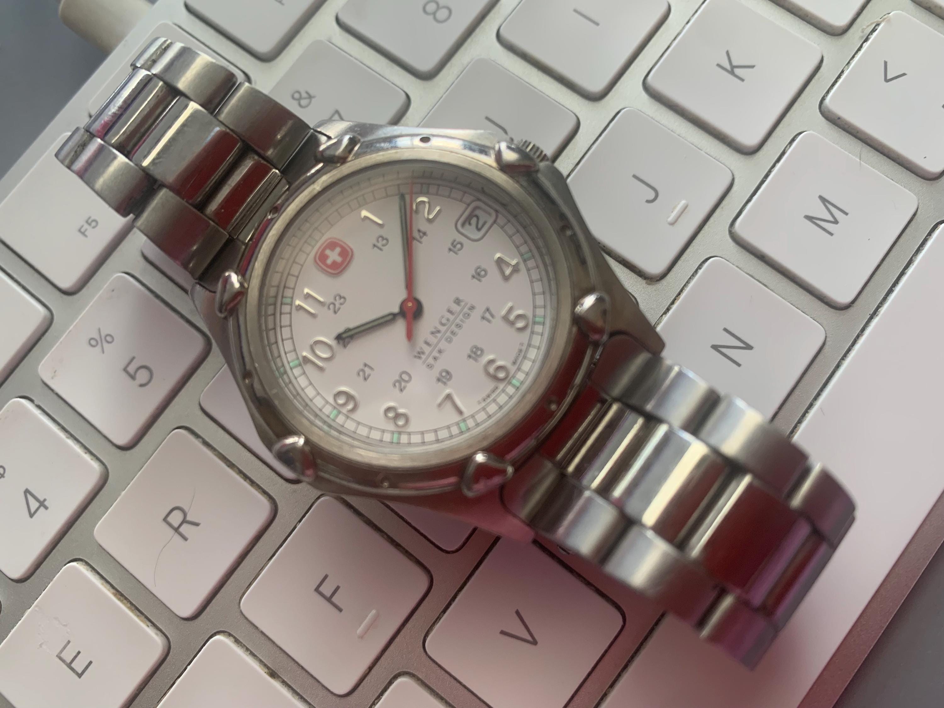 MENS WENGER Swiss Army Knife Watch 24 Hour Dial, Date | View 