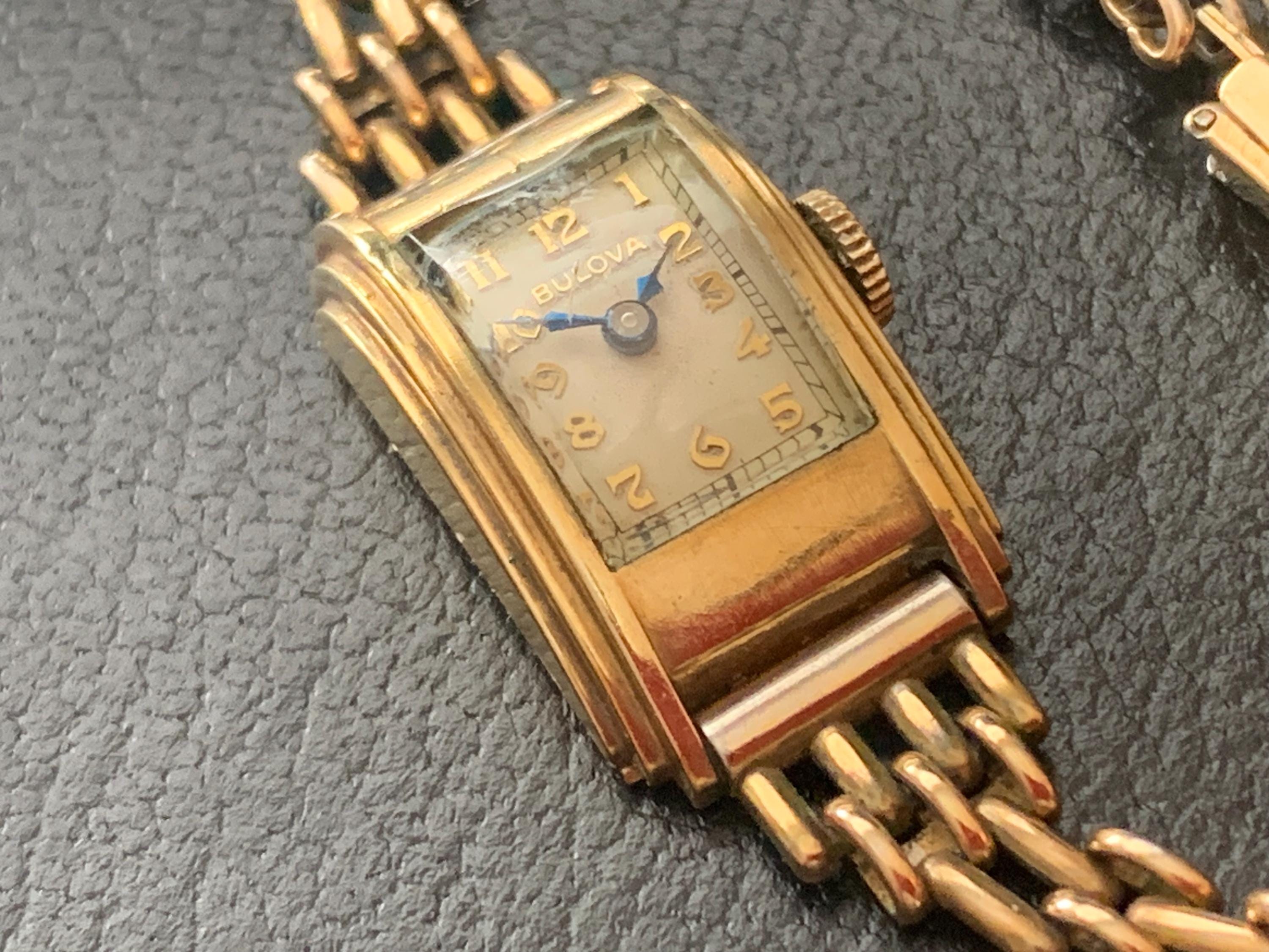Montre Vintage Femme Art Déco Bulova - Or Blanc 14 Carats - Mécanisme 6AP 15J Fonctionne - Années 1930