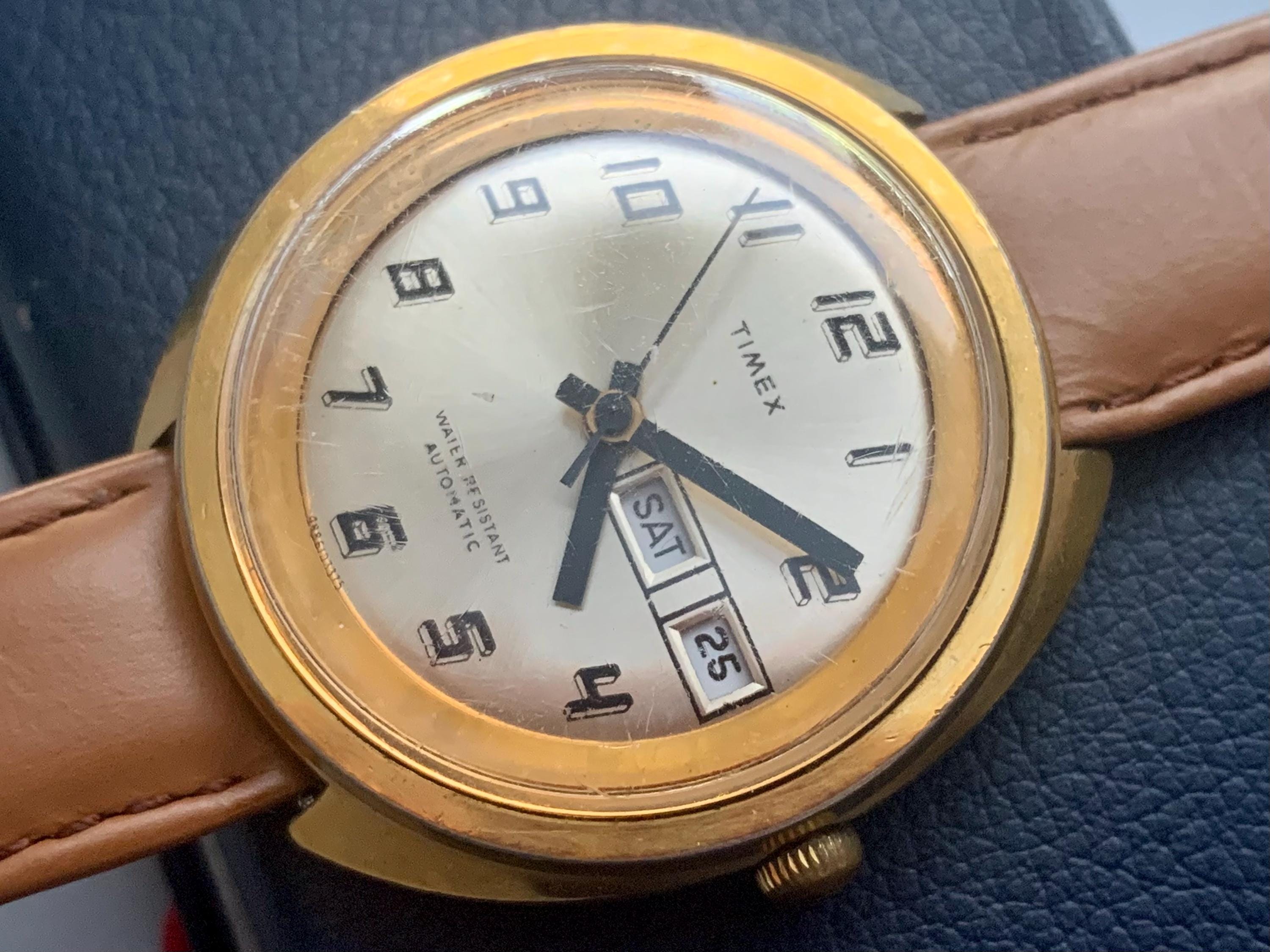 MENS TIMEX AUTOMATIC Vintage 1975 Watch: Gold Bezel, Day  display picture 1