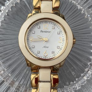Perfect Promise Vintage Armitron Women&#39;s Watch: Golden Case, Crystal Markers