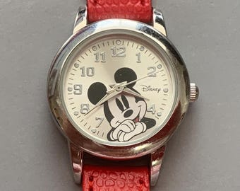 MICKEY MOUSE WATCH Vintage Near-Mint Silver Tone Silver Dial | Click & Read Item Details