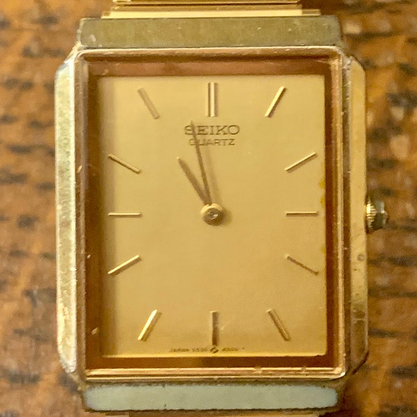 Seiko Watch, Slim Quartz Battery Mens Watch, Golden Dial, Rectangular Bezel, Stick Hour Markers, Working w/ Fresh Battery and Free Shipping!