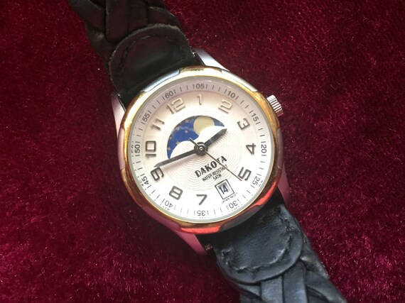 dakota moonglow watch instructions