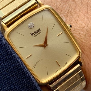 Pure Perfection PULSAR Mens Vintage Gold Plated Rectangular Watch, Quartz Ultra Slim Watch, Golden Dial, See Item Details image 2