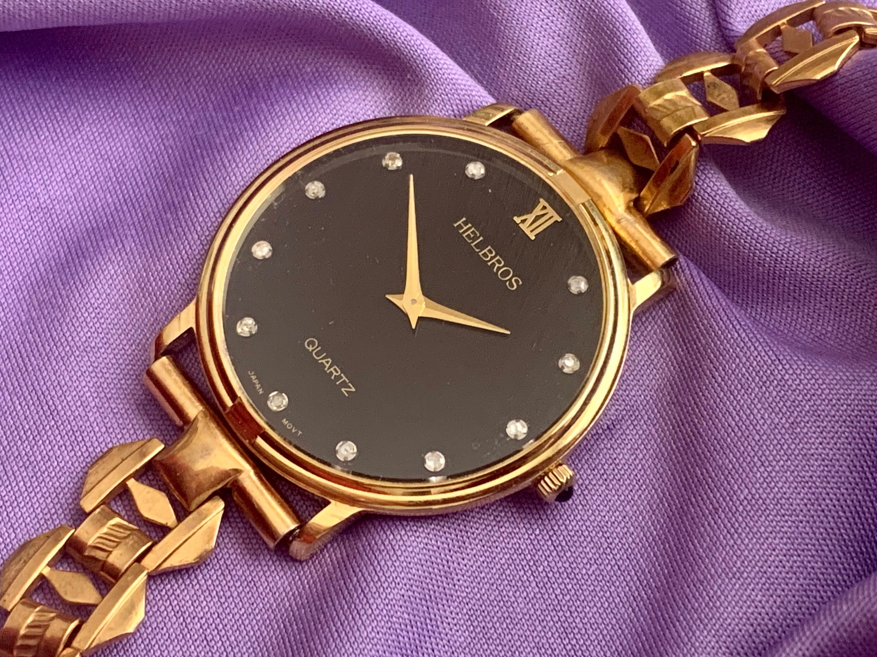 Reloj Helbros para mujer con esfera de diamante bisel chapado en oro esfera negra numero romano 12 pulsera glamurosa. Haga clic en los detalles del articulo para leer mas Etsy Espana