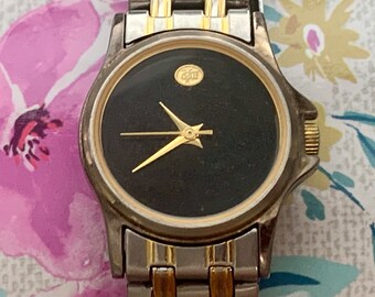 Gloria Vanderbilt WOMENS Museum Black Dial Gold Accents Original Band Vintage Watch Sweep Second Hand V Click 'Item Details" & 'Learn More