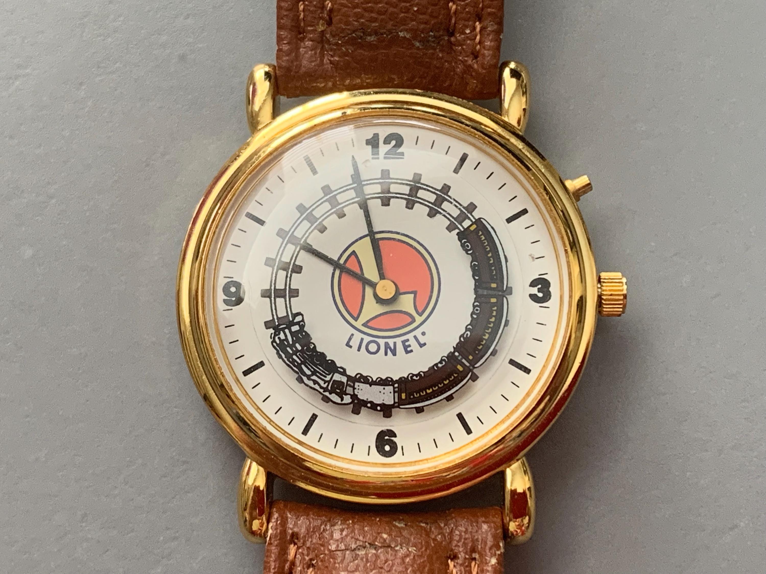 Vtg Collectible Moving Lionel train with sound Quartz Watch gold tone running Lionel train watch with moving train second hand main image 4