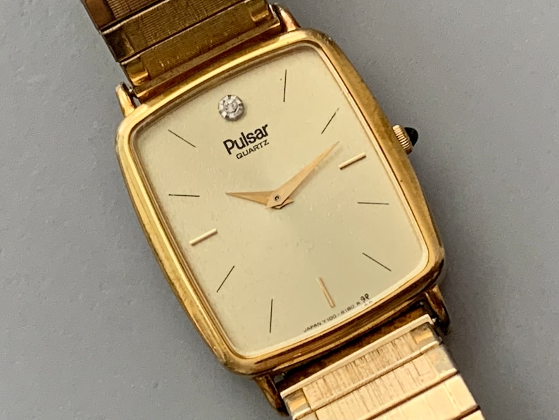 Pure Perfection PULSAR Mens Vintage Gold Plated Rectangular Watch, Quartz Ultra Slim Watch, Golden Dial, See Item Details image 5