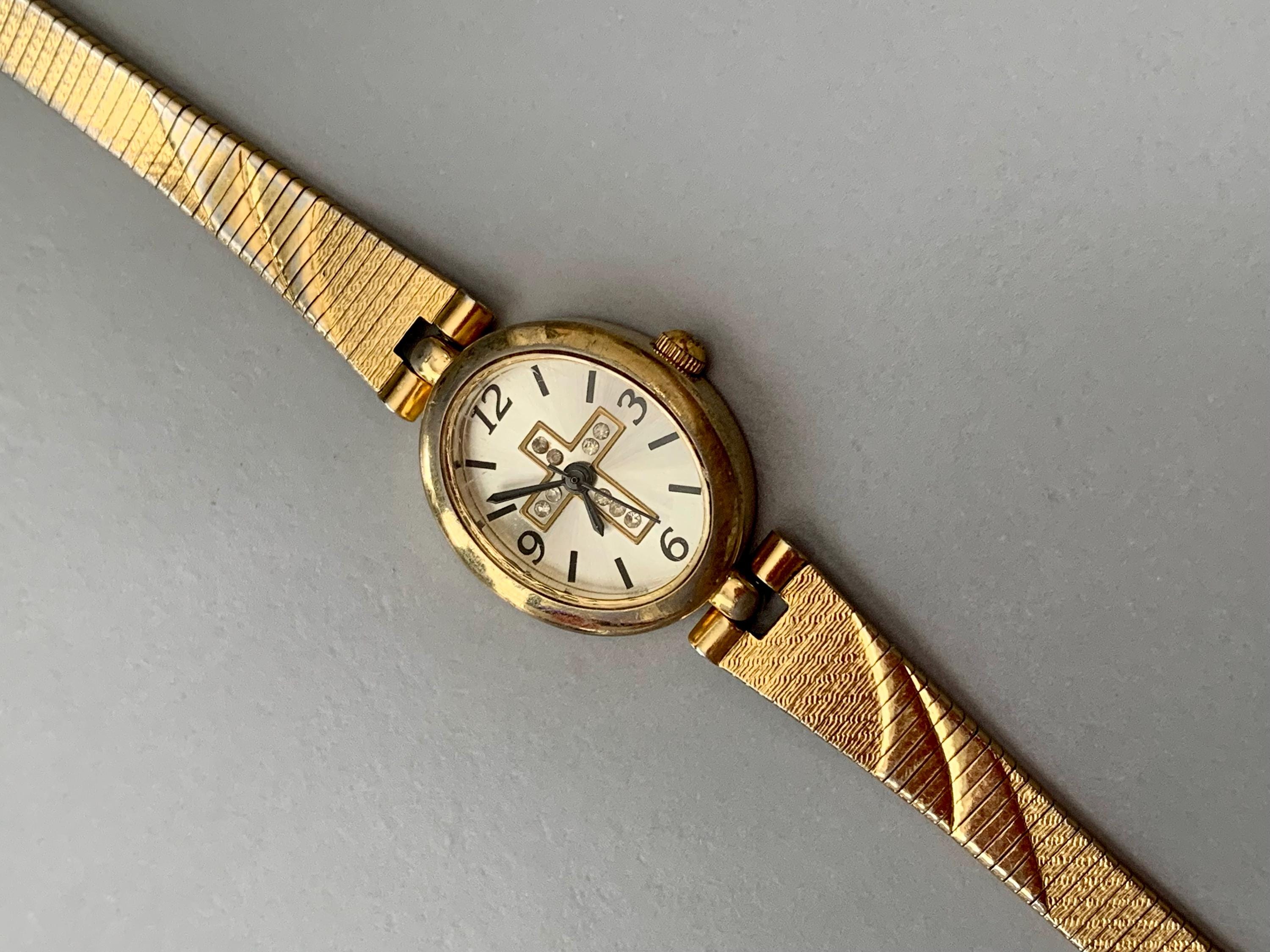 WOMENS AVON RHINESTONE Vintage Cross Watch Gold Tone  display picture 2