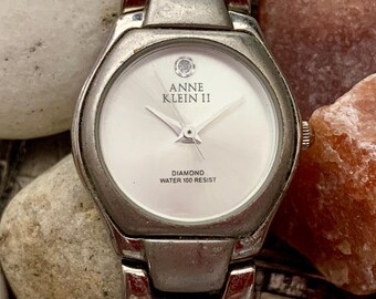 LADIES ANNE KLEIN Vintage Collectible Diamond Dial Watch  display picture 2