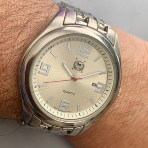 MENS ACCUTIME WATCH Horse & Shield | Great Silvery Dial | Sweep Second Hand | Stainless Steel Case | Original Band | Runs Well | Ships Free
