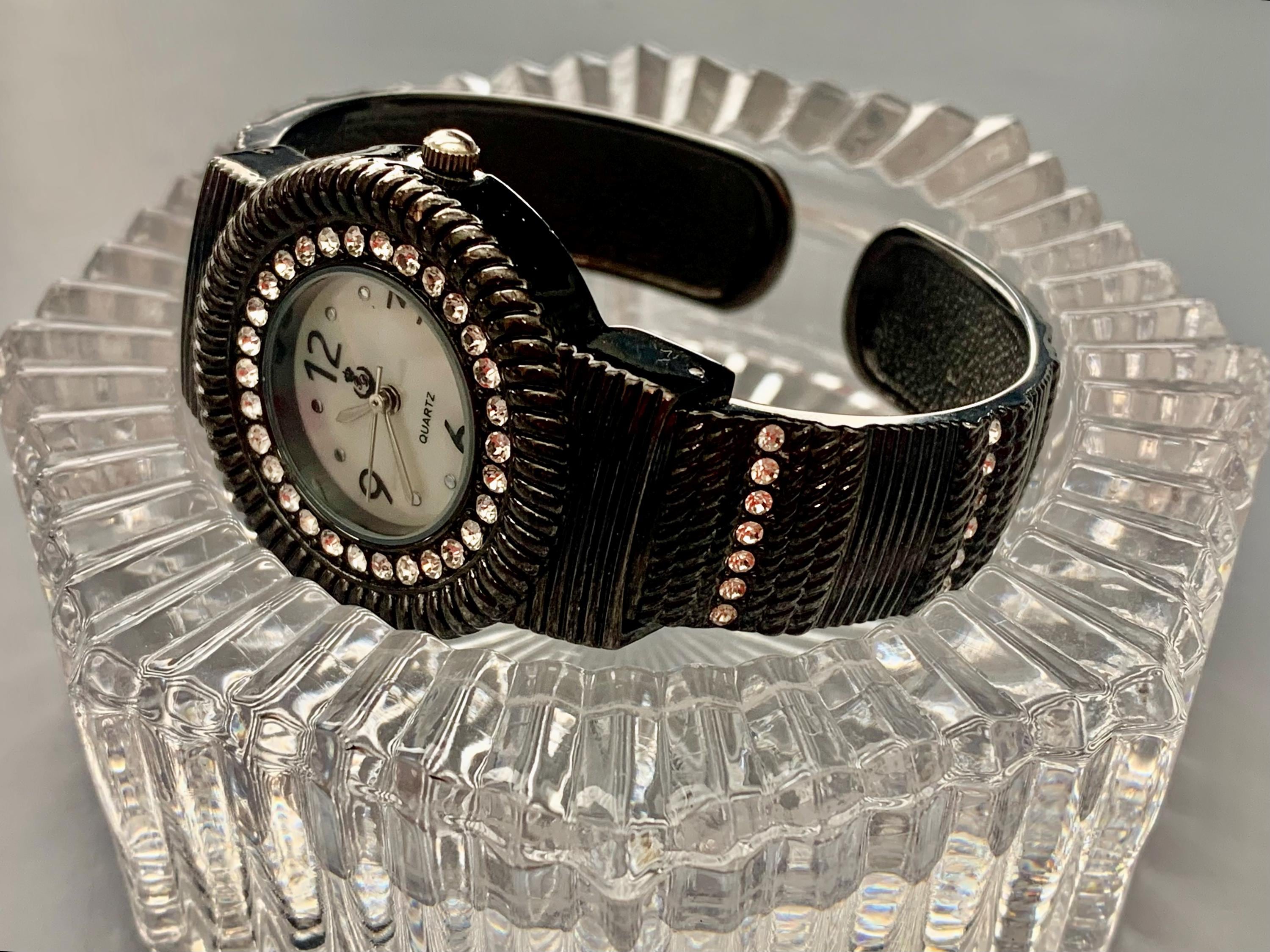 WOMENS PREMIER DESIGN Keepsake Cuff Watch Black Enamel  display picture 2