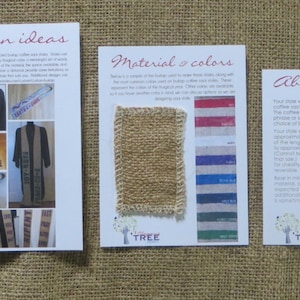 Pode incluir: Quatro cart&otilde;es com informa&ccedil;&otilde;es sobre estolas personalizadas. O primeiro cart&atilde;o diz "Just for you" e descreve o processo de cria&ccedil;&atilde;o de uma estola personalizada. O segundo cart&atilde;o diz "Design ideas" e mostra diferentes op&ccedil;&otilde;es de design para estolas. O terceiro cart&atilde;o diz "Material & colors" e mostra uma amostra do material e das op&ccedil;&otilde;es de cor. O quarto cart&atilde;o diz "About the stole" e fornece informa&ccedil;&otilde;es sobre a estola.