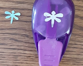 Small Dragonfly Thumb Paper Punch