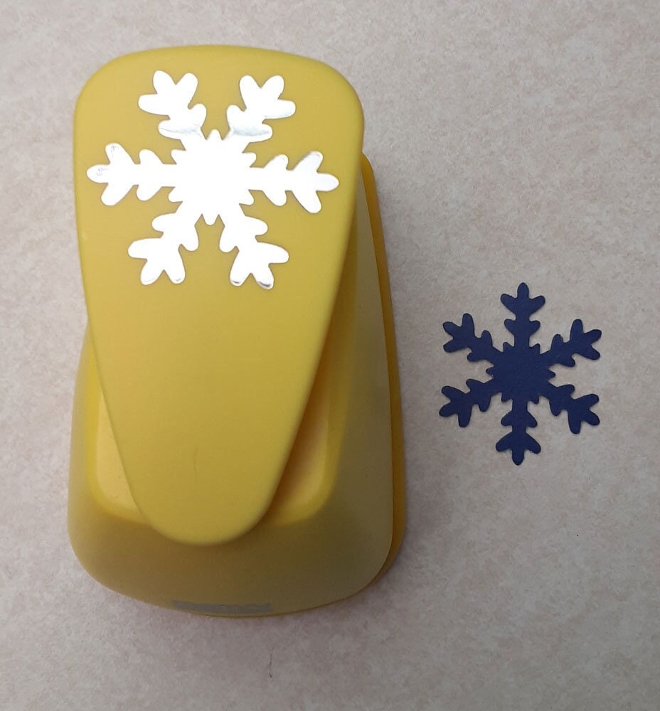1 1/2 Inch Snowflake Paper Punch from Marvy Uchida