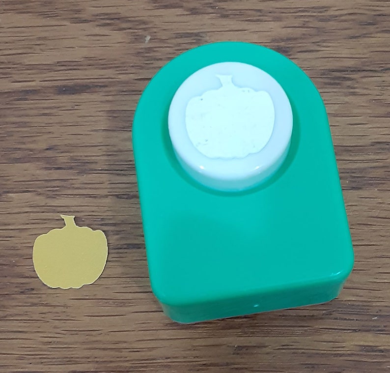 Small Pumpkin Paper Punch