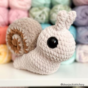 Cinnamon Swirl Snail Crochet Pattern: Amigurumi Squishy Bug (English PDF Pattern)