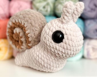 Cinnamon Swirl Snail Crochet Pattern: Amigurumi Squishy Bug (English PDF Pattern)