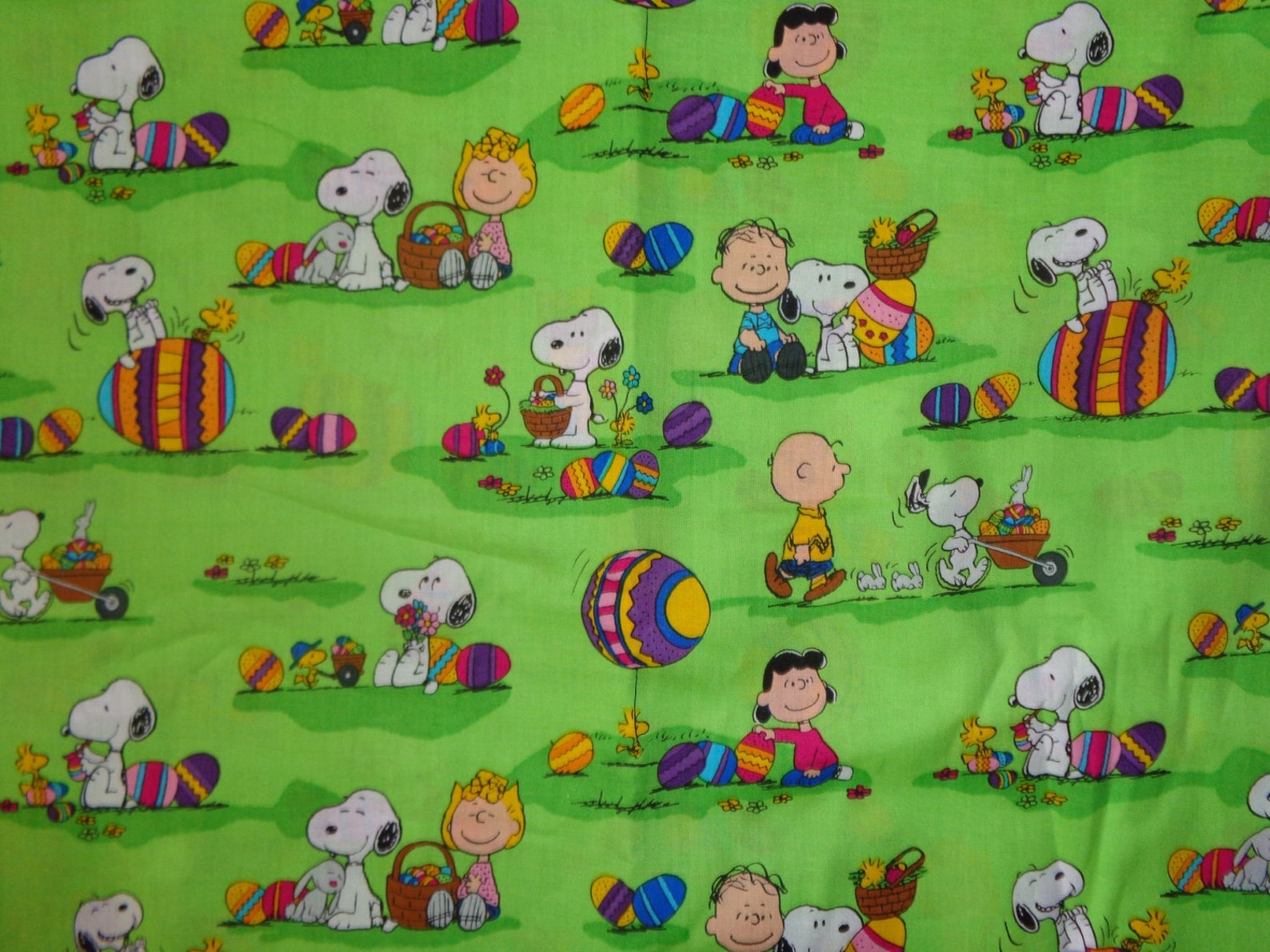 Peanuts Gang/Snoopy Green Easter Cotton Fabric By The Half Etsy