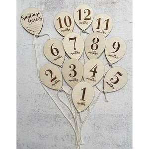 Cartes de jalon de bébé, panneaux de jalon en bois, photos mensuelles, cadeau de fête de bébé, accessoires photo de nouveau-né, marqueurs de jalon mensuels pour bébé, ballon