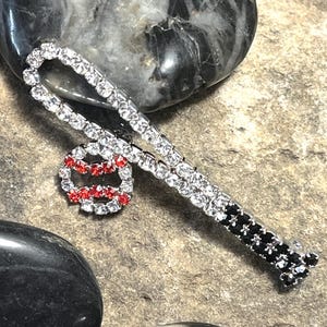 Crystal Baseball Pin,Baseball Brooch,Baseball Mom jewelry,Silver Baseball and Bat,Baseball charms,Baseball Gifts,Baseball Mom pin