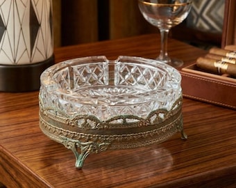 VTG 1960's MCM Hollywood Ormolu Filigree Cut Crystal Cigar Cigarette Ashtray