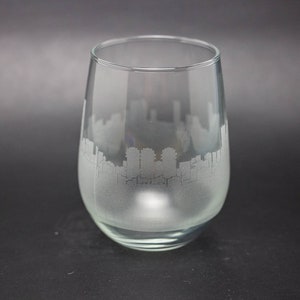 Verre à vin et gobelet sans pied Skyline de Tel-Aviv - Personnalisation GRATUITE - Souvenir de voyageur urbain - Carte souvenir gravée d'un monument de la ville
