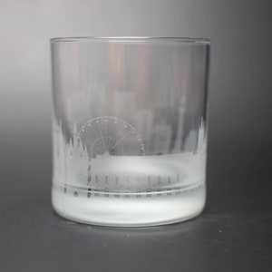 Bordeaux Frankreich Skyline Cocktailglas - KOSTENLOSE Anpassung - Whisky-Liebhaber Geschenk - Urban Traveller Souvenir - Map Barware - Rocks Glass