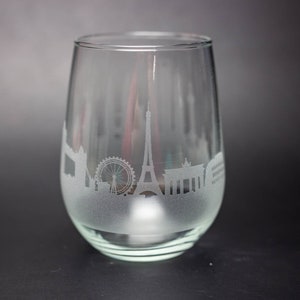 Traveler World Landmark Skyline Wine Glass Tumbler & Stemless Wine Glass Etched Gift - Custom Stemware Personalized Etched Modern Cityscape