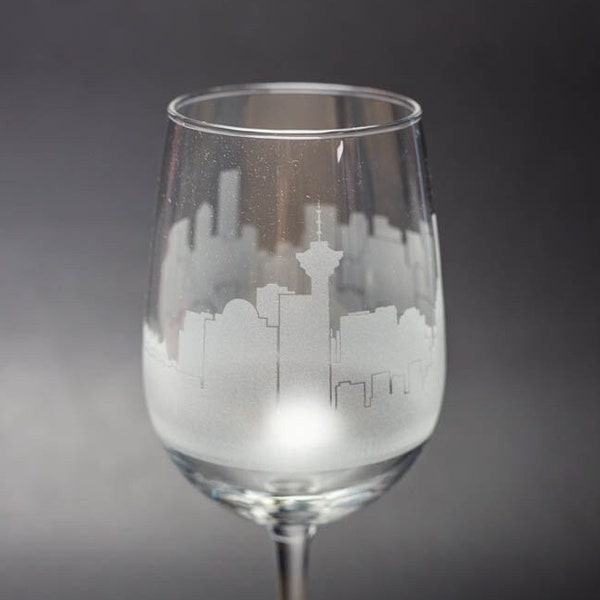 Vancouver Canada Skyline Wine Glass Tumbler & Stemless Wine Glass Etched Gift - Custom Stemware - Personalized Engraved Modern Cityscape