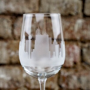 San Antonio Texas Skyline Wine Glass & Stemless Goblet -  FREE Personalization - Urban Traveler Souvenir - Etched City Landmark Map Keepsake