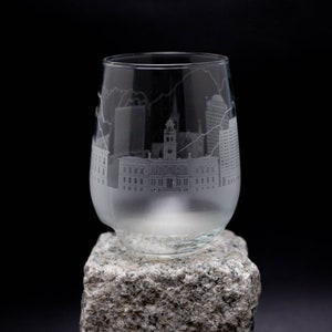 Colorado Springs Skyline Wine Glass & Stemless Goblet -  FREE Personalization - Urban Traveler Souvenir - Etched City Landmark Map Keepsake