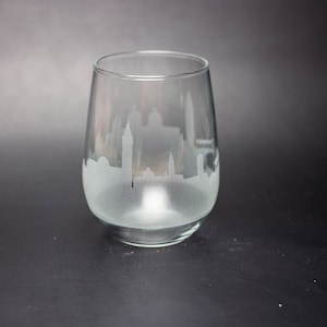 Venice Italy Skyline Wine Glass Tumbler & Stemless Wine Glass Etched Gift Custom Stemware Personalized Engraved Modern Cityscape image 3