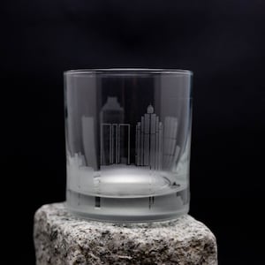 Atlanta Georgia Skyline Cocktail Glass -FREE Customization - Whiskey Lover Gift - Urban Traveler Souvenir - Map Barware - Rocks Glass
