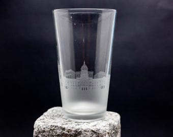 Columbia Missouri Skyline beer pint Glass - FREE Personalization - Home Bar Travel Souvenir - Etched Urban Map Drinking Tumbler