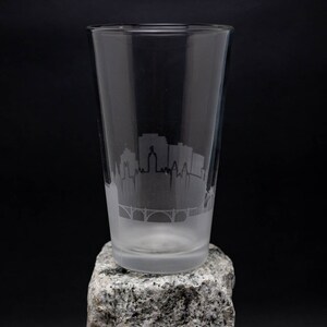 Spokane Washington Skyline beer pint Glass - FREE Personalization - Home Bar Travel Souvenir - Etched Urban Map Drinking Tumbler