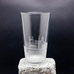 Bierpintglas Washington D.C. Skyline - GRATIS personalisatie - Home Bar Travel Souvenir - geëtste stedelijke kaart drinkbeker