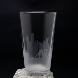 Boston Massachusetts Skyline beer pint Glass - FREE Personalization Home Bar Travel Souvenir - Etched Urban Map Drinking Tumbler