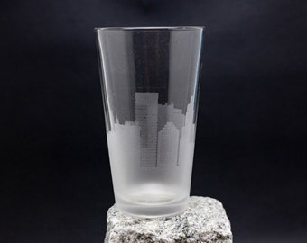 Providence Rhode Island Skyline Etched Pint Glass Beer Glass Water Glass Custom Etched Gift Personalized Engraved Modern Cityscape