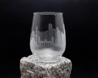 Calice da vino e calice senza stelo con skyline di Amman, Giordania - Personalizzazione GRATUITA - Souvenir del viaggiatore urbano - Mappa del punto di riferimento della città incisa