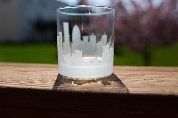 Louisville Kentucky Skyline Etched Rocks Glass/ Old Fashioned -  Norway