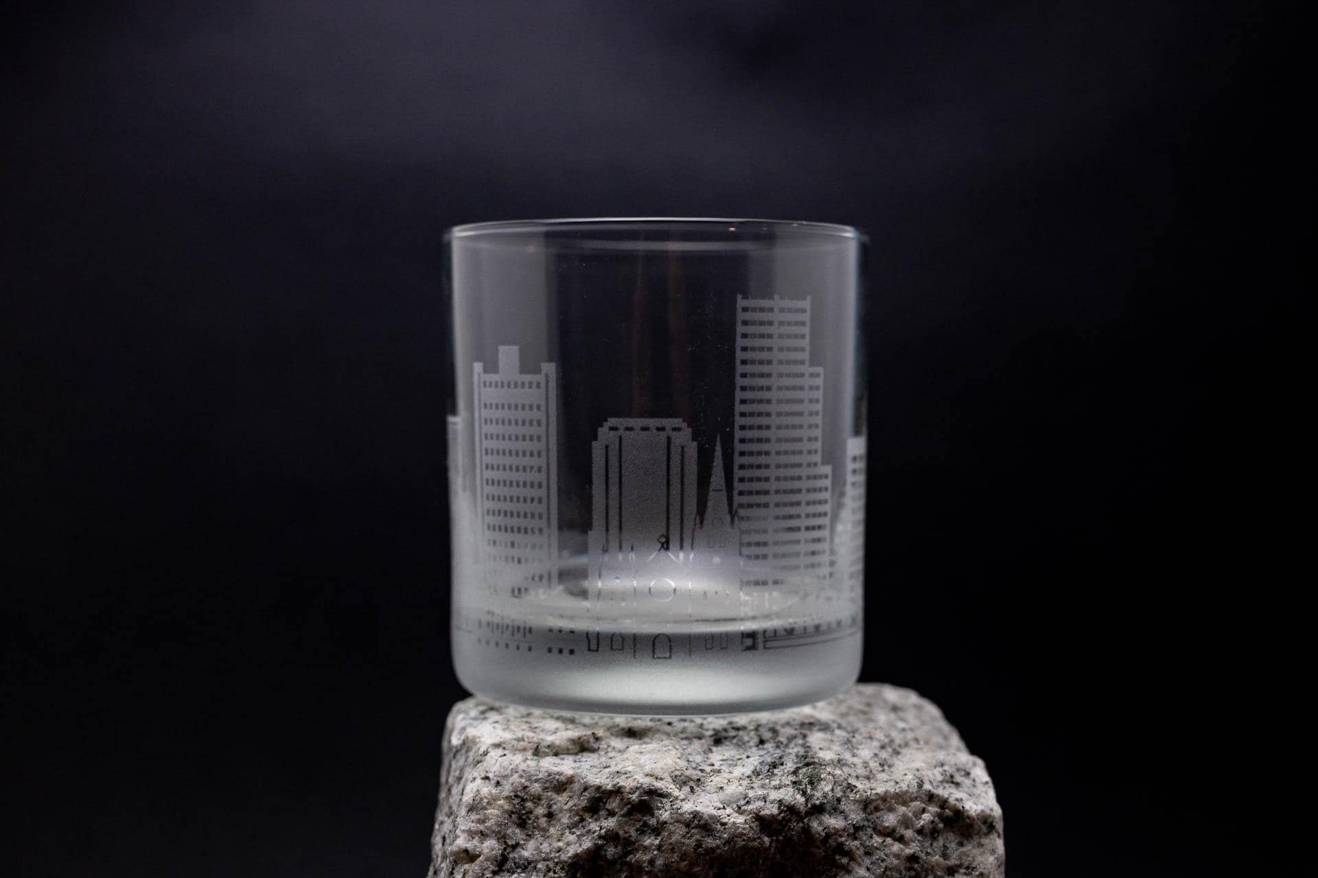 Little Rock Arkansas Skyline Cocktail Glass -FREE Customization ...