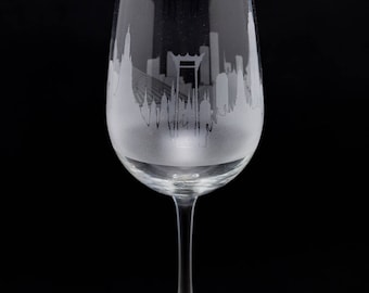 Bangkok Thailand Skyline Weinglas Becher & Stemless Weinglas geätztes Geschenk - Benutzerdefinierte Stemware - Personalisiertes graviertes modernes Stadtbild