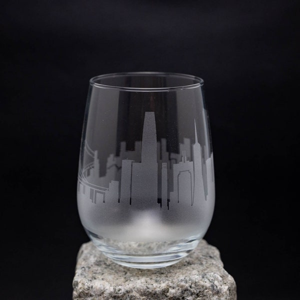 San Francisco California Skyline Wine Glass Tumbler & Stemless Wine Glass Etched Gift Custom Stemware Personalized Engraved Modern Cityscape