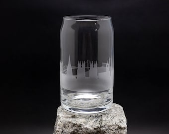 Edinburgh, Scotland Skyline Glass Can - Iced Coffee Cup - Custom Etched Barware Gift - Glass Beer Can - Custom Panoramic City Design